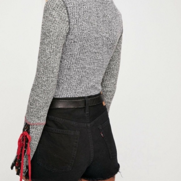 FREE PEOPLE GRAY MOUNTAINEER CUFF LONG SLEEVE TOP - Picture 2 of 5